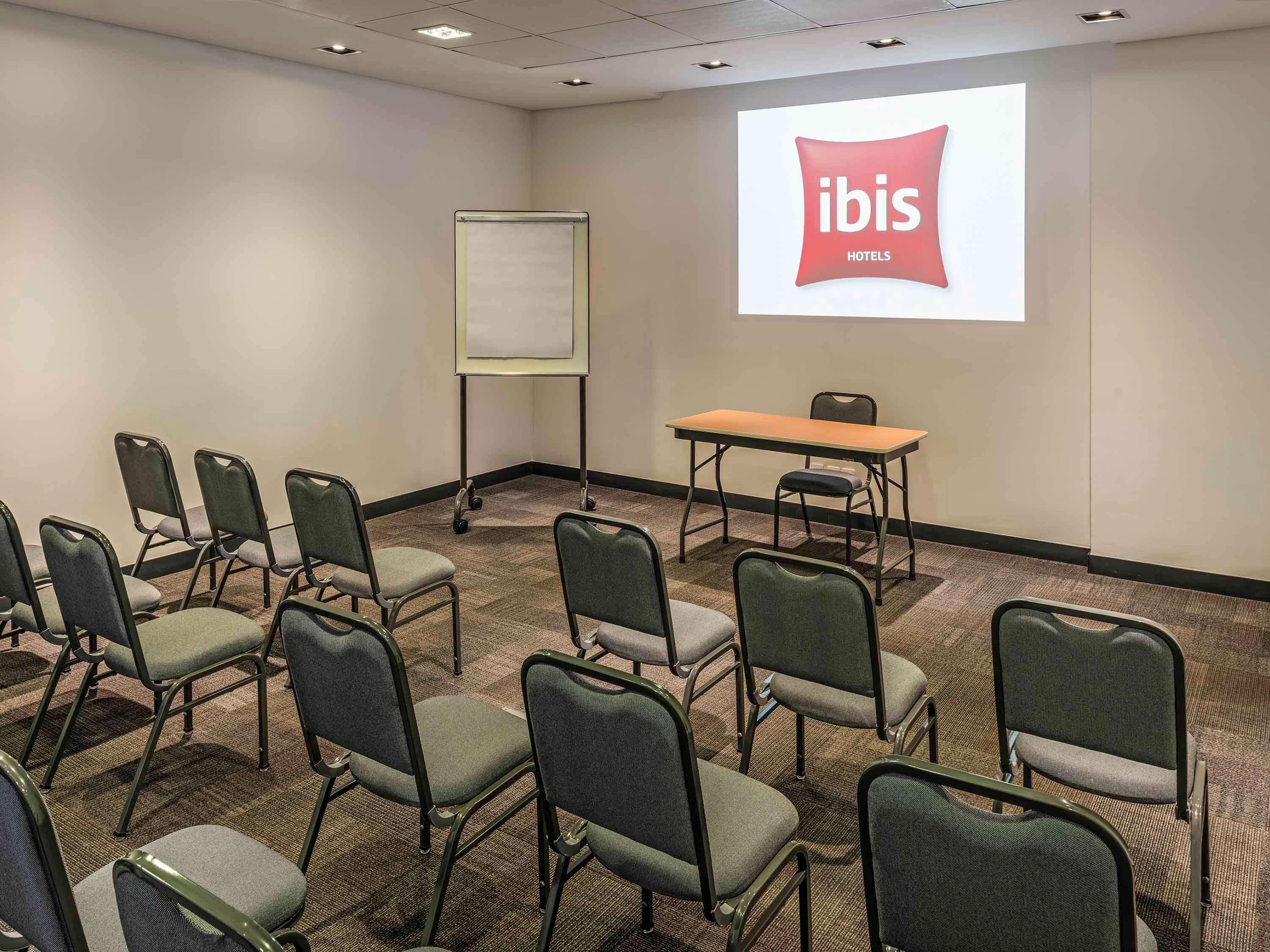 ホテル Ibis Chapecó エクステリア 写真