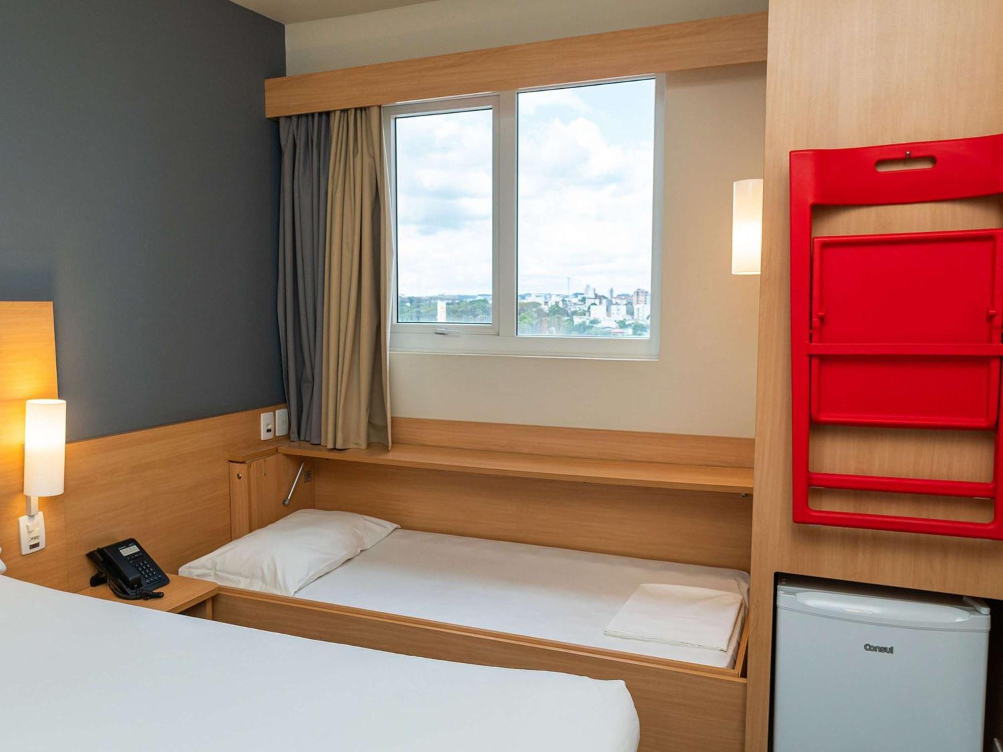 ホテル Ibis Chapecó エクステリア 写真
