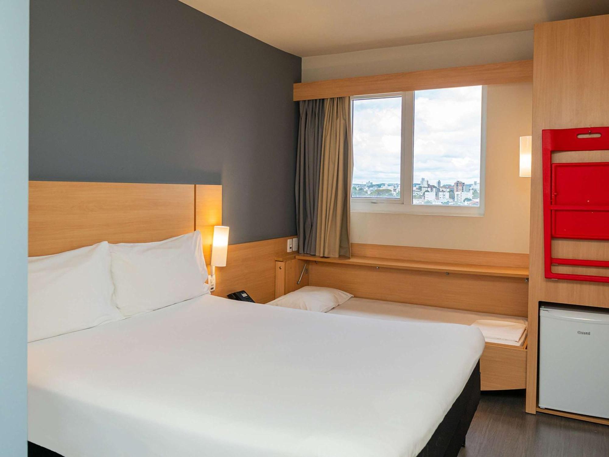 ホテル Ibis Chapecó エクステリア 写真