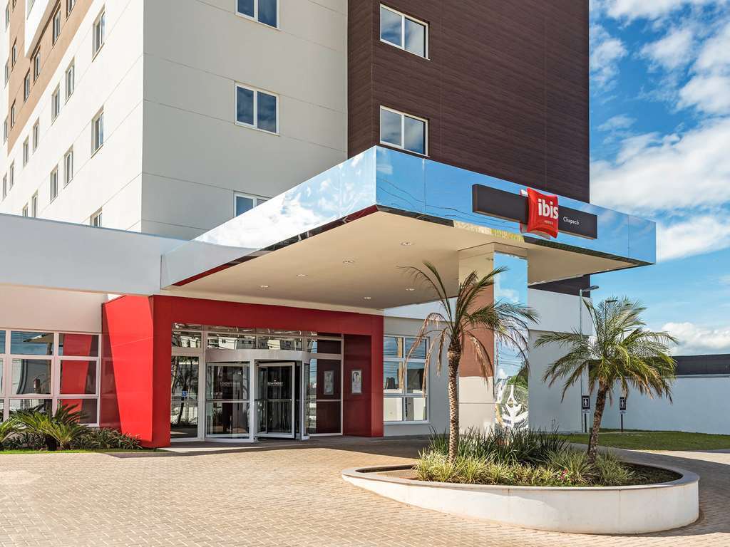 ホテル Ibis Chapecó エクステリア 写真