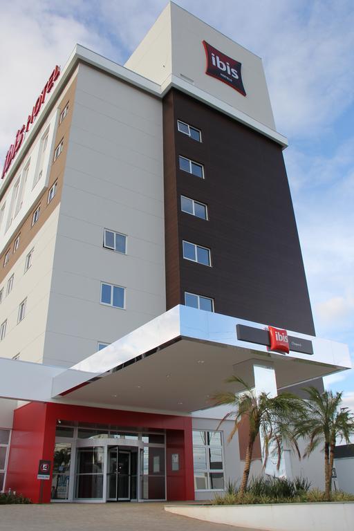ホテル Ibis Chapecó エクステリア 写真